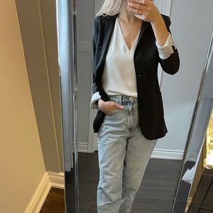 Aritzia Black Blazer